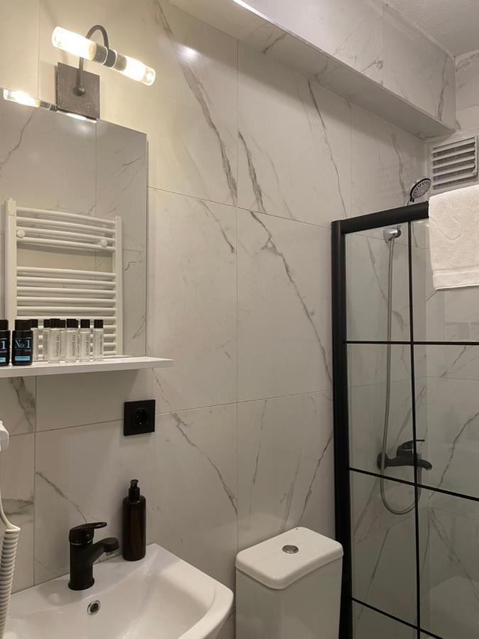 Mates Istiklal Suites Istanbul Exterior photo