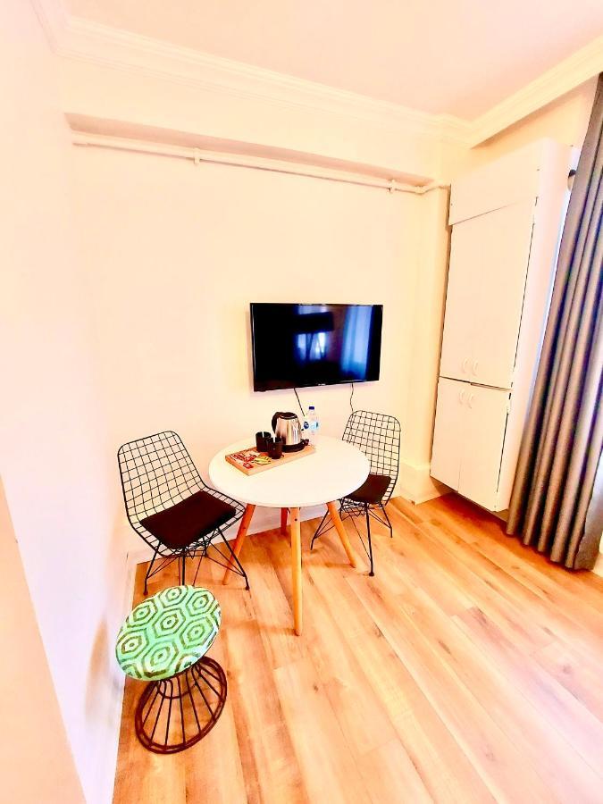 Mates Istiklal Suites Istanbul Exterior photo