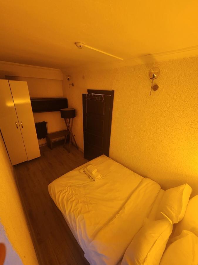 Mates Istiklal Suites Istanbul Exterior photo