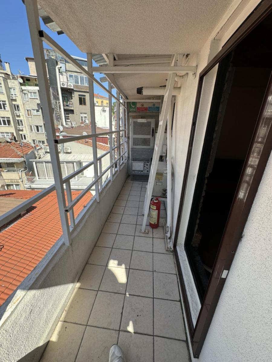 Mates Istiklal Suites Istanbul Exterior photo